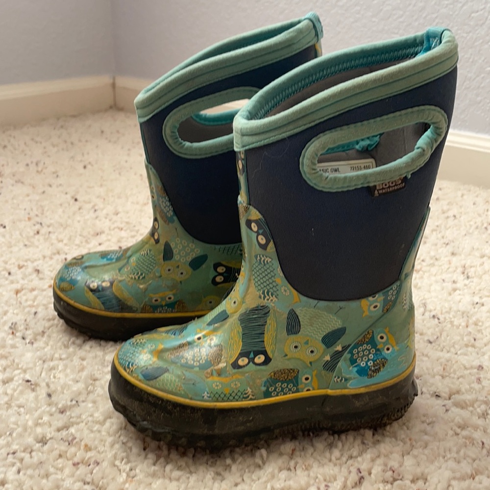 Bogs Snow Boots Sz 8 Toddler owls